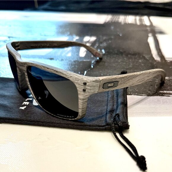 Oakley Other - OO9102 Oakley Holbrook Woodgrain Prizm Polarized Sunglasses